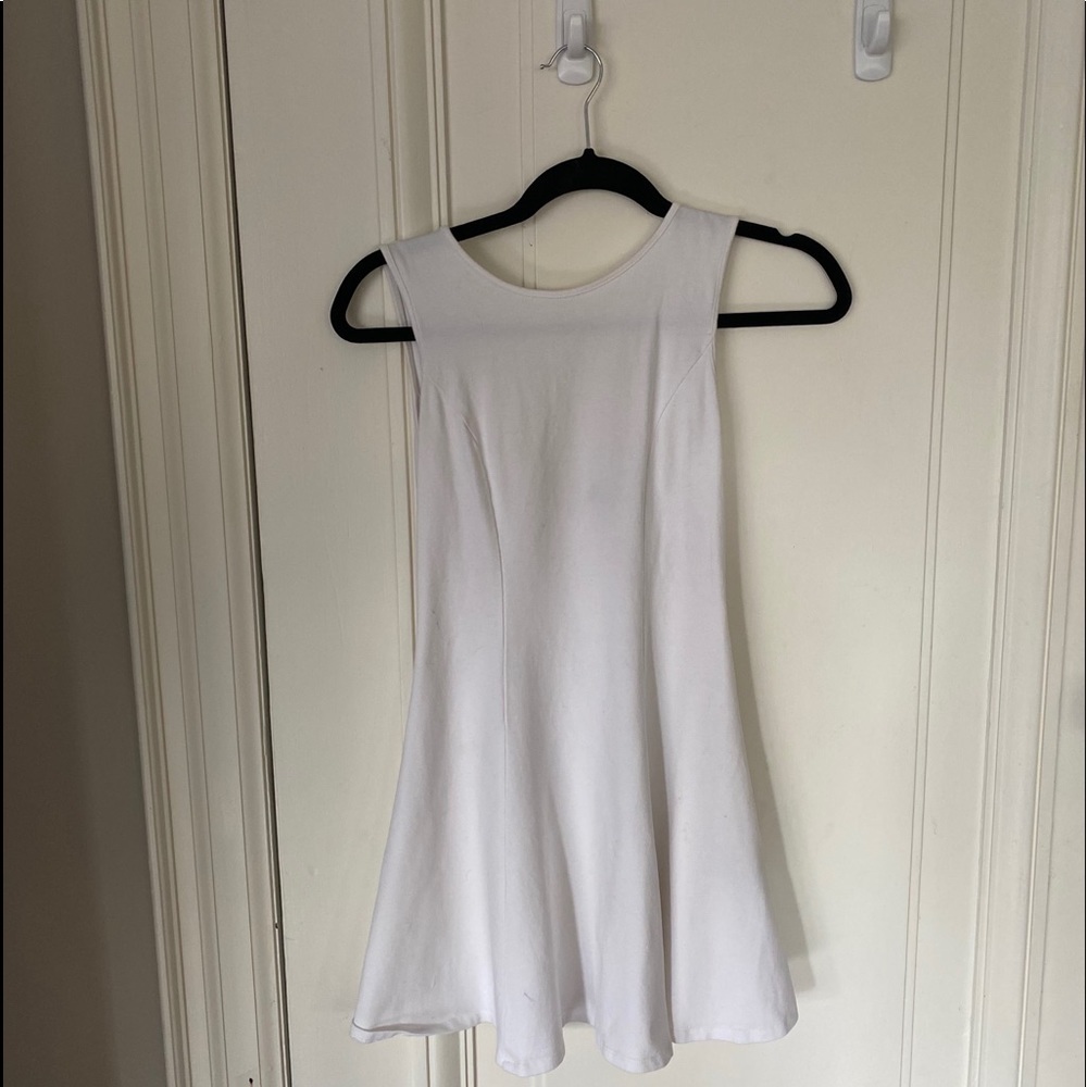High-Neck Round Neck No Sleeve Tennis Dress White Flowwy Dress Stretchy Size S